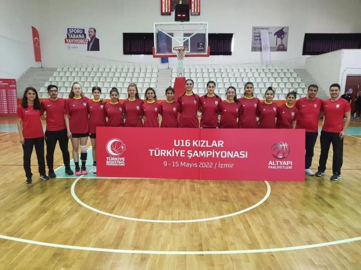 Bellona Kayseri Basketbol U16 takımında hedef final
