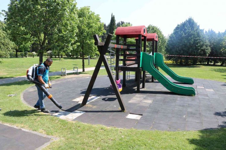 Çocuklar için parklar yenileniyor