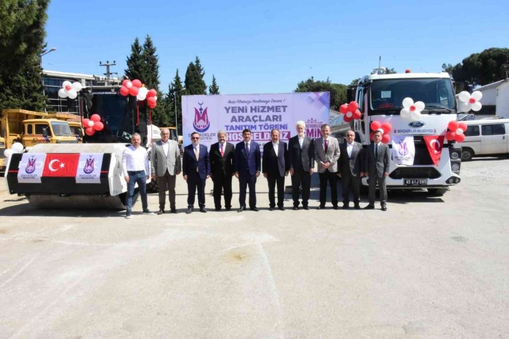 Şehzadeler Belediyesi araç filosuna iki yeni araç daha kattı