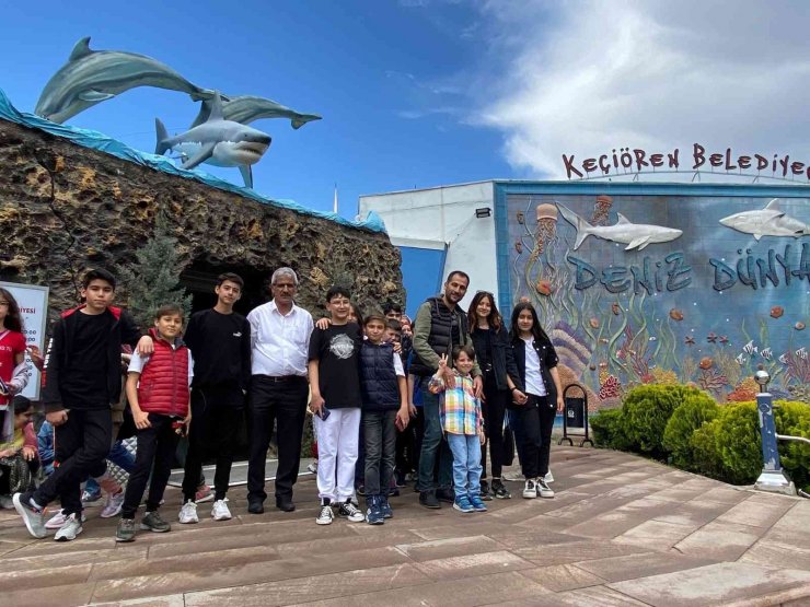 Beypazarı’ndan gelen öğrenciler Deniz Dünyası’nı gezdiler