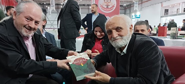 TYB Erzurum Şube Başkanı İspirli’den Başkan Sekmen’e kitap fuarı teşekkürü