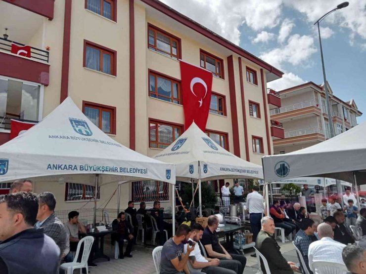 Şehit Onur Doğan’ın baba evi Türk bayraklarıyla donatıldı