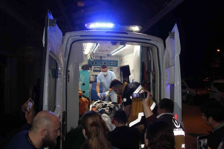 Konya’da otomobil ile minibüs çarpıştı: 2’si ağır 3 yaralı