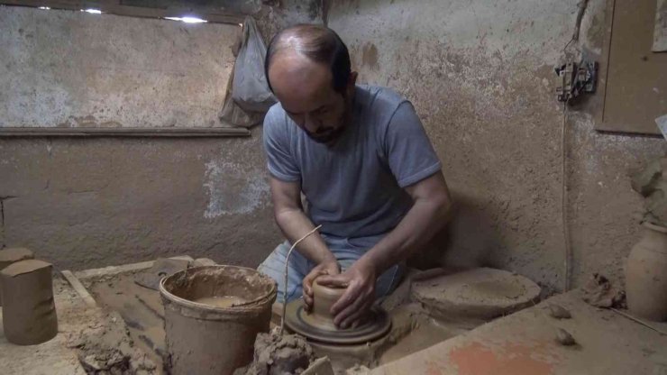 İznik’in seramik tabakları Amerika’da sofraları süslüyor