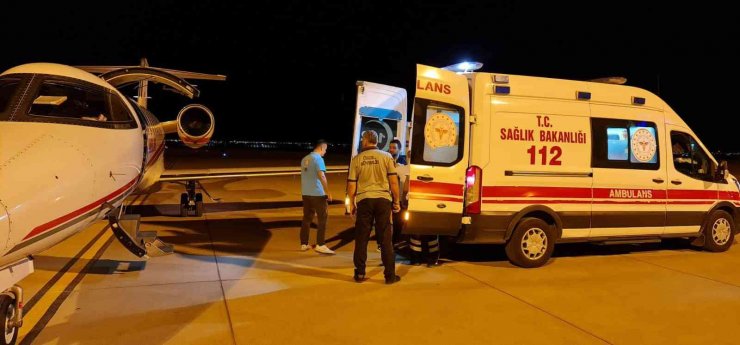 Mardin’de tedavi gören hasta, ambulans uçakla İstanbul’a nakledildi