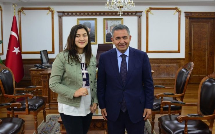 Kırşehir’in LGS birincisi başarısını kitap okumaya ve deneme sınavlarına borçlu