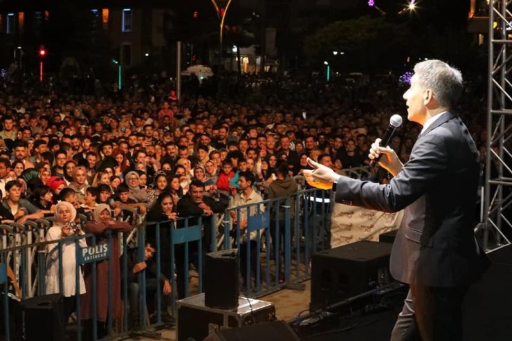 Erzincanlılar Yıldızdoğan’ın konseriyle coştu