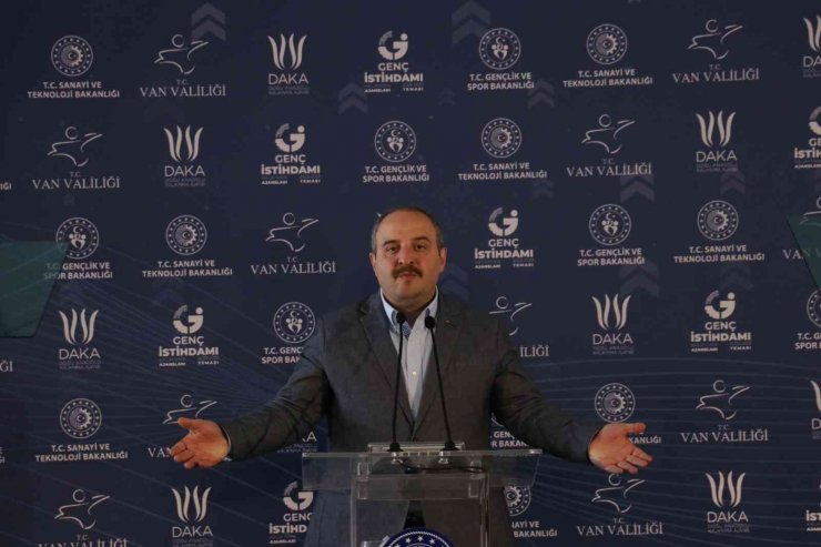 Bakan Varank: “Kılıçdaroğlu’nun ‘yapılmıyor’ dediği yatırımlar Türkiye’nin dört bir yanında güneş gibi parlıyor"