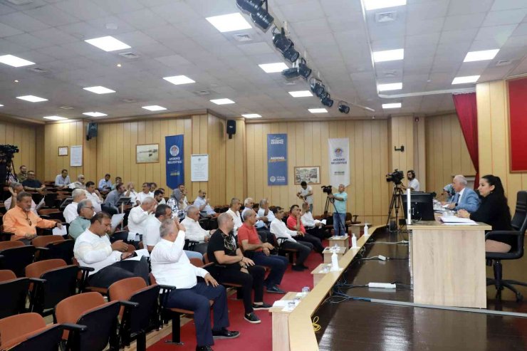 Akdeniz Belediye Meclisi’nde ’borçlanma talebi’ reddedildi