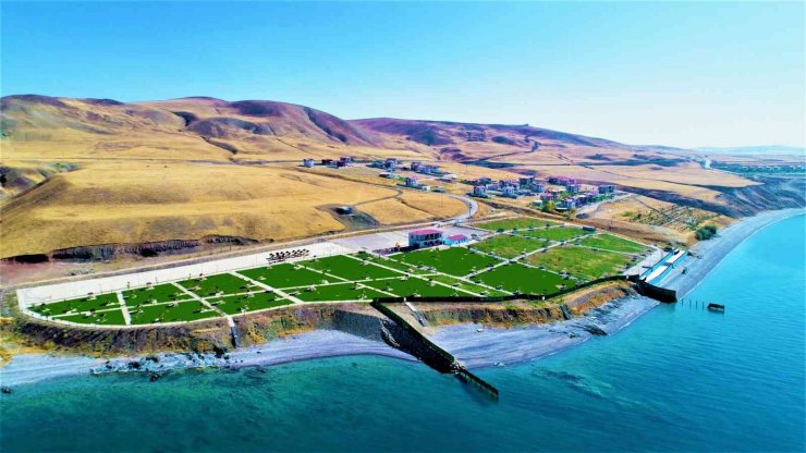 Tuşba Belediyesinin ‘Ayanıs Kadınlar Plajı’ açılıyor