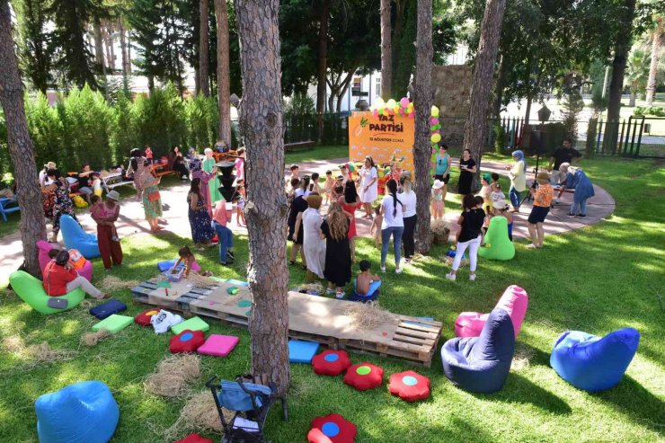 Anadolu Oyuncak ve Sanat Atölyesi’nde yaz partisi