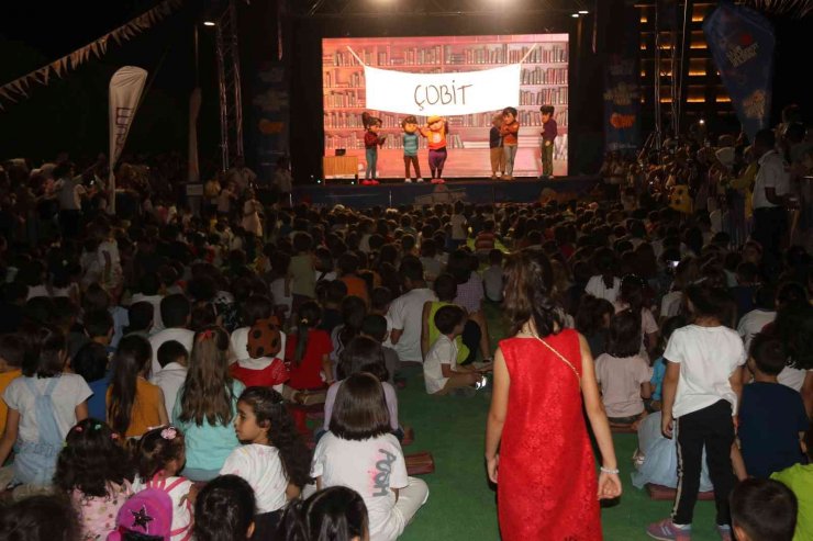 Forum Diyarbakır AVM’de çocuklar Rafadan Tayfa ile doyasıya eğlendi