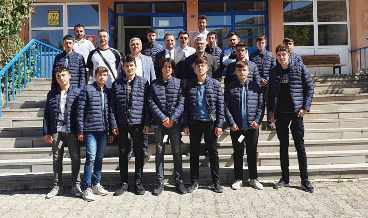 TDED Şenyurt’ta ve Bağbaşı’nda liseli öğrencileri sevindirdi
