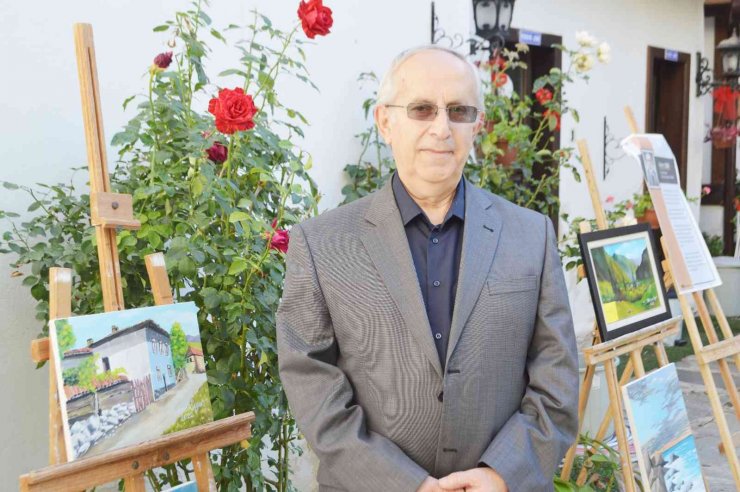 Pandemi günlerinde yaptığı yağlı boya tabloları sanatseverlerin beğenisine sundu