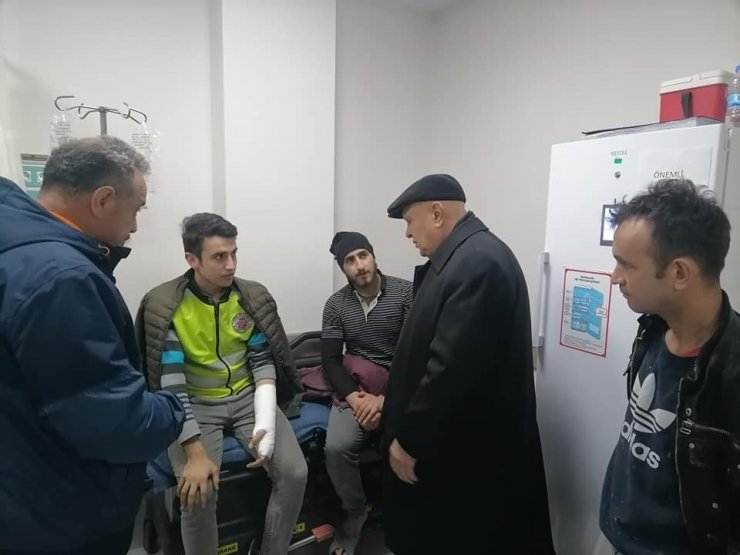 Başkan Pekmezci, yaralı işçileri hastanede ziyaret etti