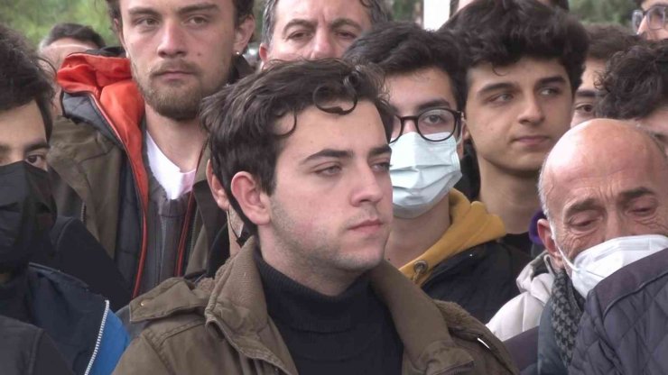 Genç oyuncu Berat Efe Parlar’ın annesi son yolculuğuna uğurlandı