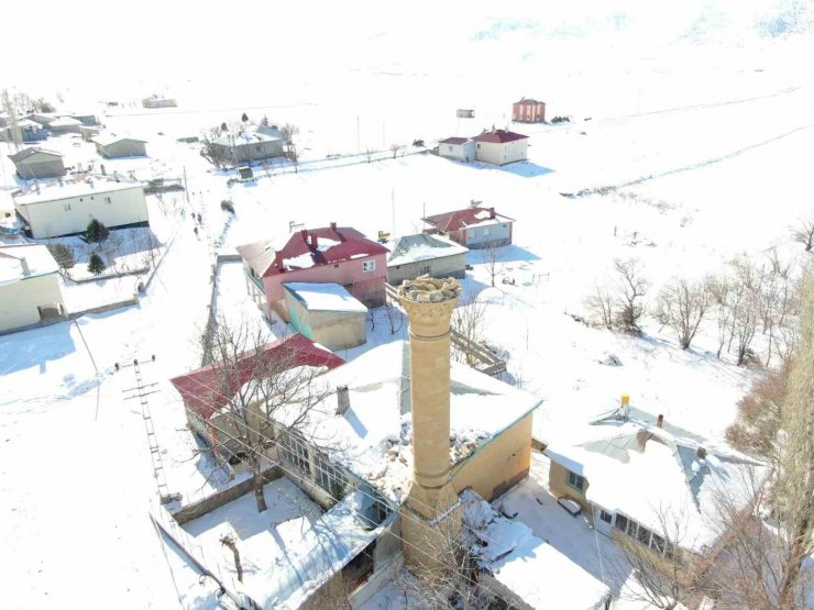 Sarız’da 8 yıkım, 331 hasarlı yapı var