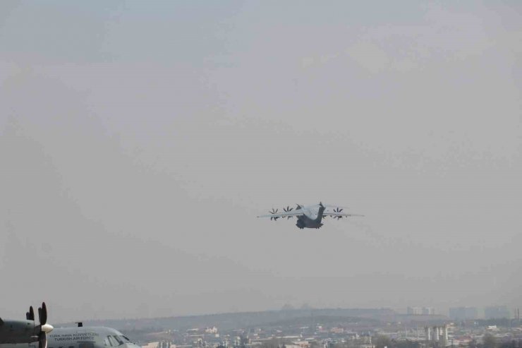TSK’nın kargo uçağı ile selin ardından Şanlıurfa’ya 50 personel sevk edildi