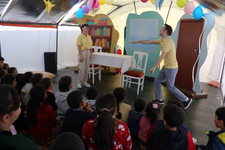 Berko Çocuk Tiyatrosu, Hatay’da depremzede çocuklara moral oldu