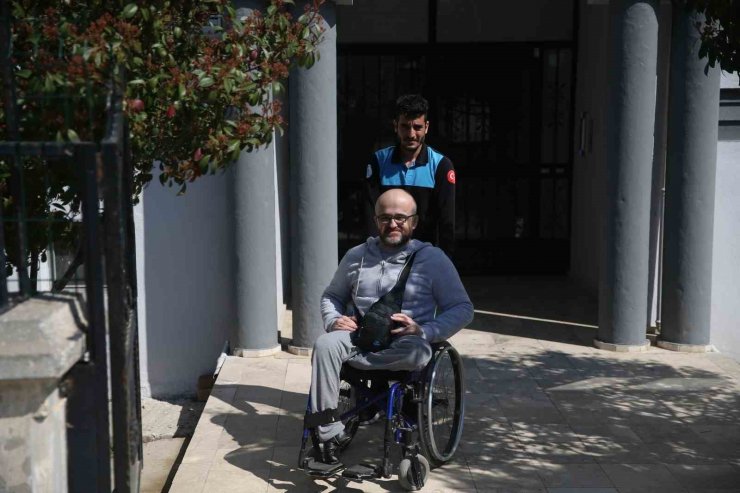 Merkezefendi’de özel bireylere ulaşım desteği sürüyor