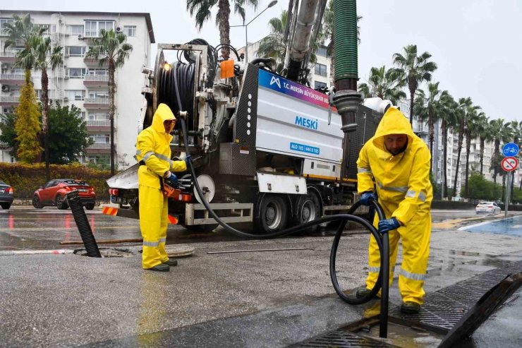 Başkan Seçer: "Yağmur suyu sistemlerinde sorunumuz yok"