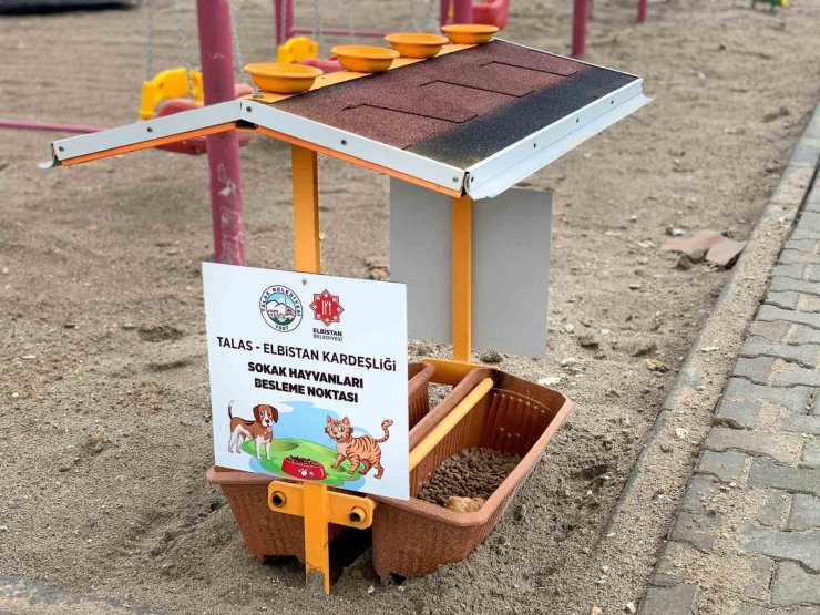 Talas, Elbistan’da minik dostları da unutmadı