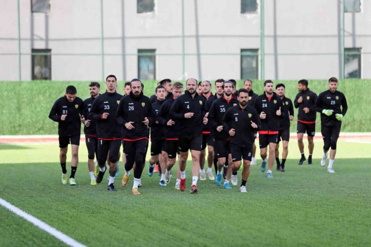 Lider Aliağaspor FK, Çeşme Belediyespor maçına hazırlanıyor