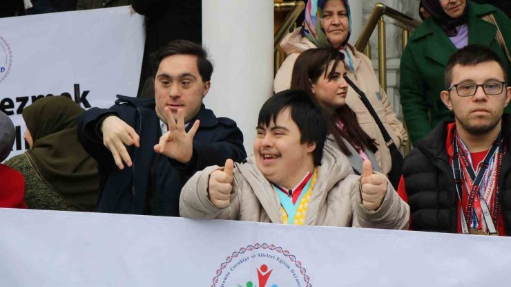 Down Sendromlulardan farkındalık yürüyüşü