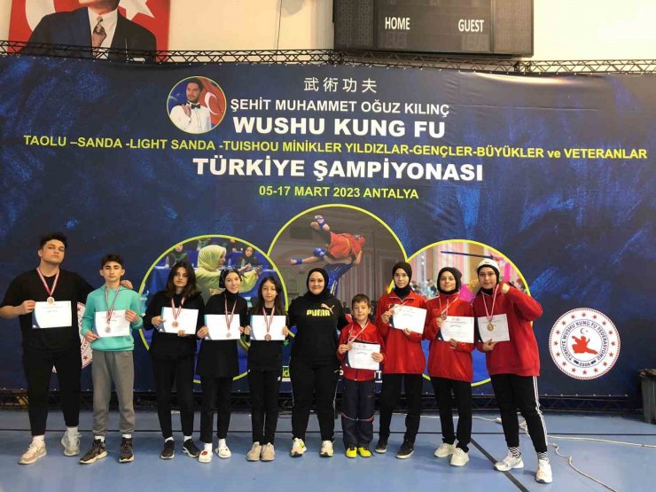 Bilecikli sporcular yarışmalara damga vuruyor