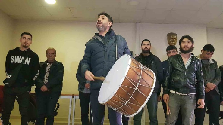 Manileriyle vatandaşları sahura kaldıracak olan davulcular belirlendi