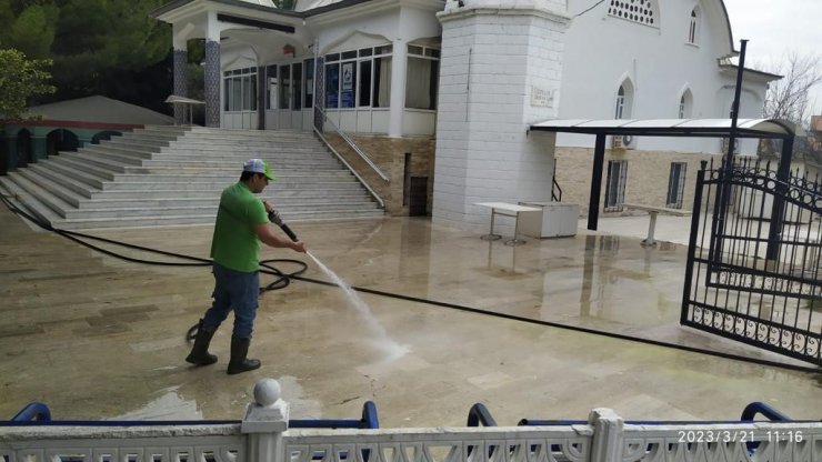 Marmaris’te Ramazan ayı öncesi camilerde temizlik çalışması başlatıldı