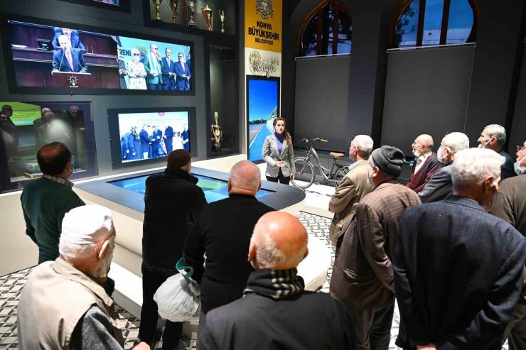 Konya Büyükşehir’den, huzurevinde kalan depremzedelere moral gezisi