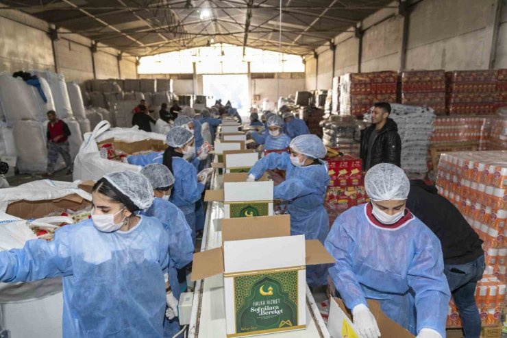 Mersin Büyükşehir Belediyesi, Ramazan ayında 120 bin haneye gıda kolisi ulaştıracak
