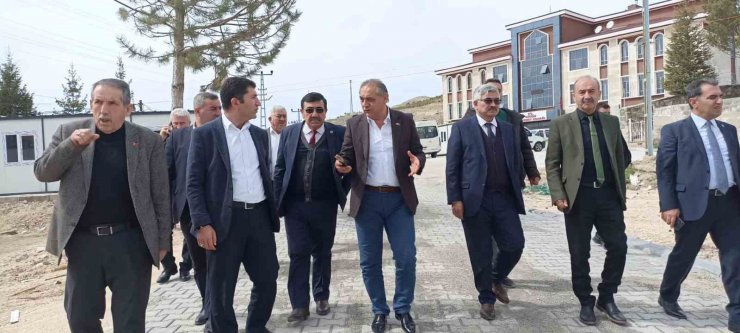 İlçe belediye başkanlarından Gürün’e çıkarma