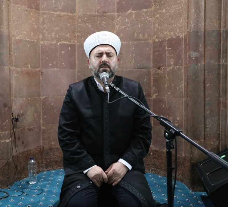 İnegöl’de ilk teravihi Ayasofya Camii İmam Hatibi kıldırdı