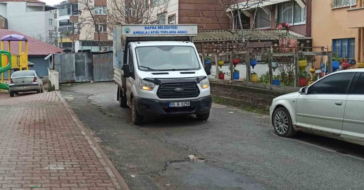 Atık toplama aracı yaşlı kadının üzerinden geçti