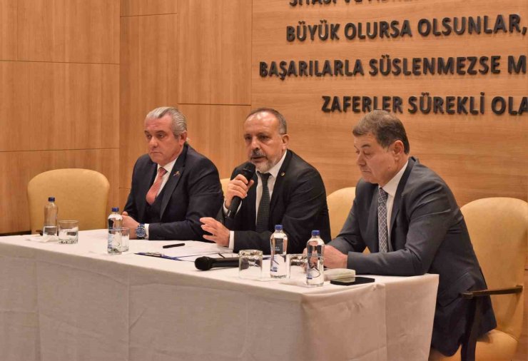 İzmir’in 6 ilçesi vekil istiyor: "500 bini aşan nüfusa sahip bölgede 20 yıldır vekil seçilmedi"