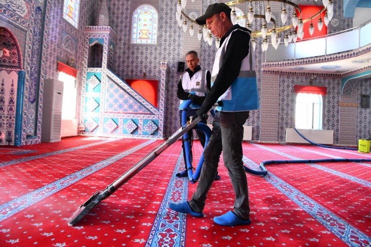 Balıkesir Büyükşehir camileri bayrama hazırlıyor