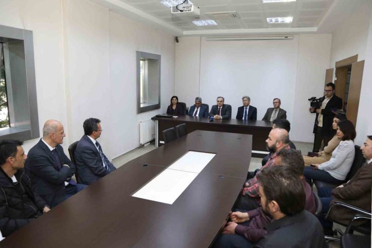 Rektör Altun’dan Yapı İşleri Ve Teknik Daire Başkanlığı personeline teşekkür ziyareti