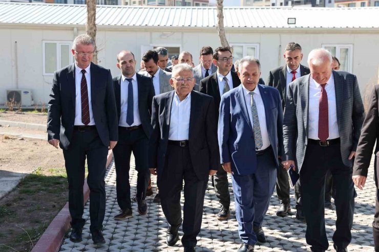 Talas Mevlana’da Raylı Hattın Test Sürüşü 1 Mayıs’ta Başlayacak