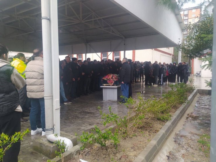 Kazada hayatını kaybeden İpek Bahadır son yolculuğuna uğurlandı