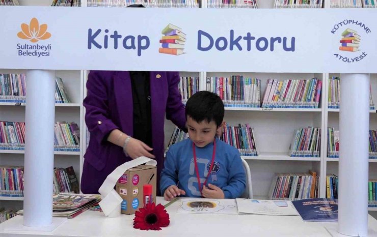 Çocuklar Sultanbeyli’de depremzede kardeşleri için kitap yazdı