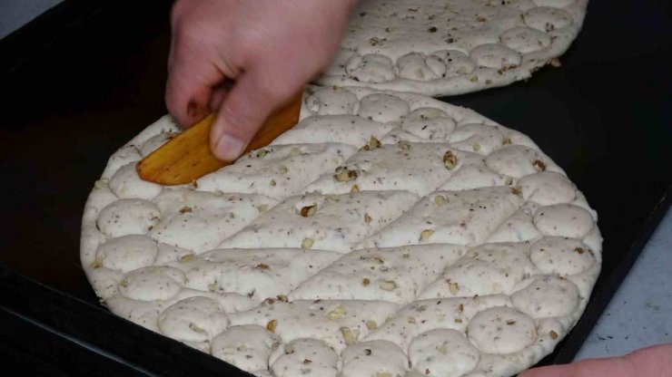 Ramazana özel lezzet tezgahlardaki yerini aldı