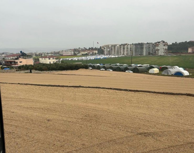 İl Özel İdaresi ekipleri çadırkent ve konteyner altyapı çalışmalarını sürdürüyor