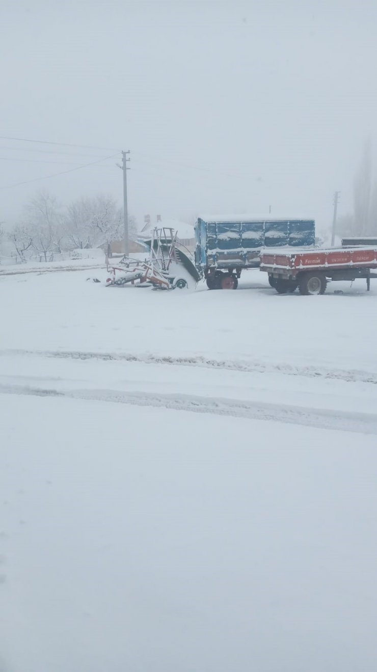 İl Özel İdare ekipleri kar yağışına karşı mücadeleye başladı