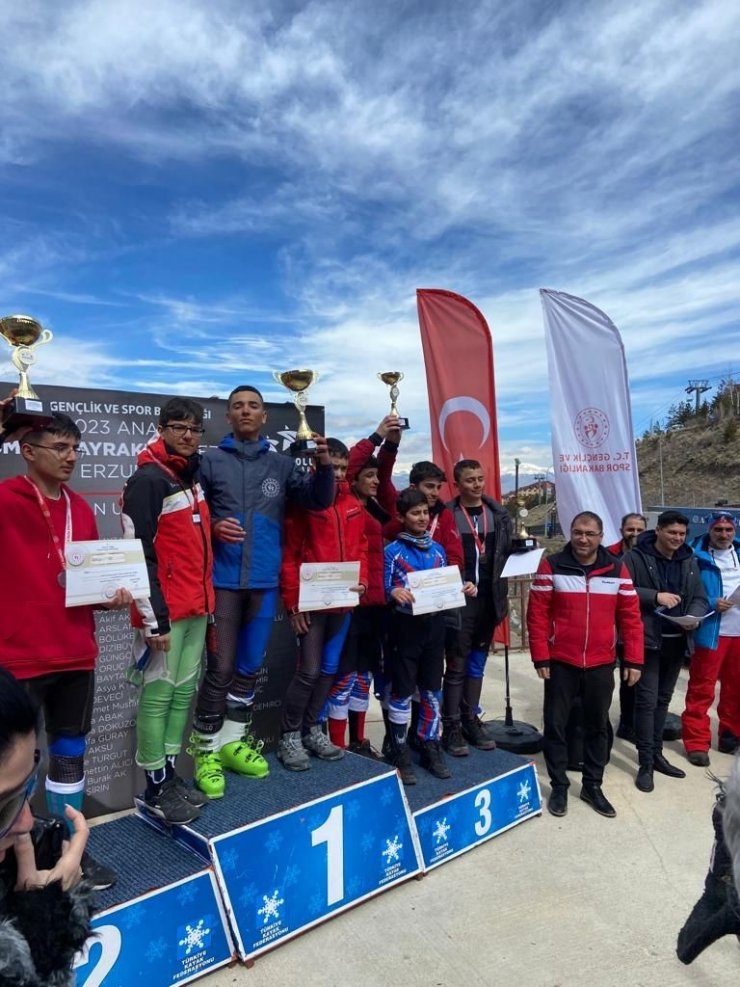 Kayak Anadolu Yıldızlar Ligi’nde şampiyon Kayseri oldu