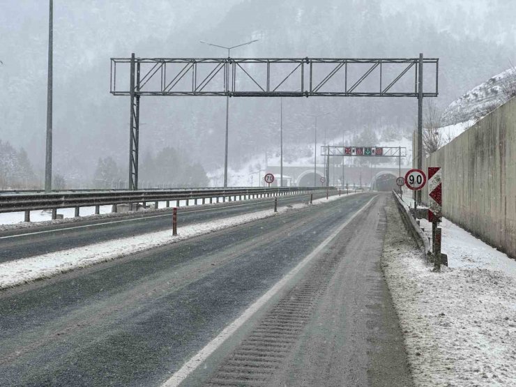 Çankırı’nın yüksek kesimlerinde kar yağışı etkili oldu