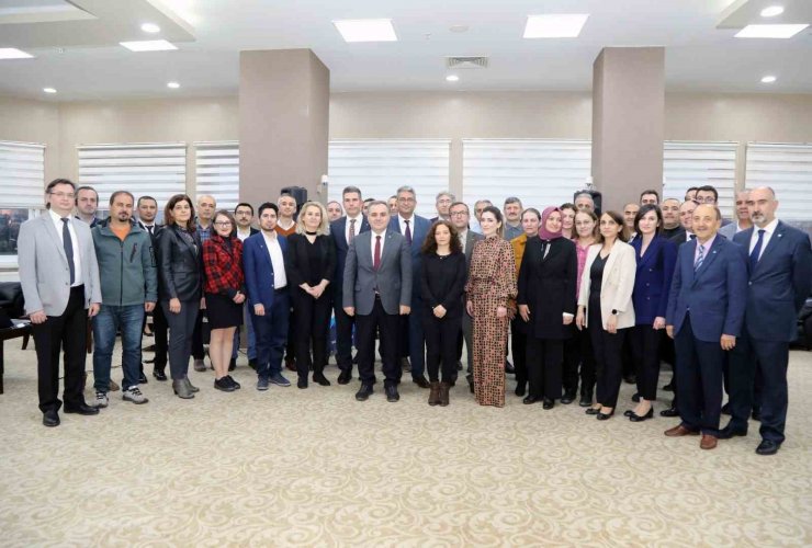 ERÜ’den 2022 yılında bilimsel proje ödülü alan akademisyenlere teşekkür