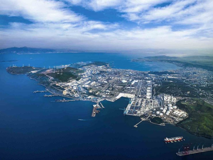 Aliağa limanları elleçlemede Türkiye 1.’si
