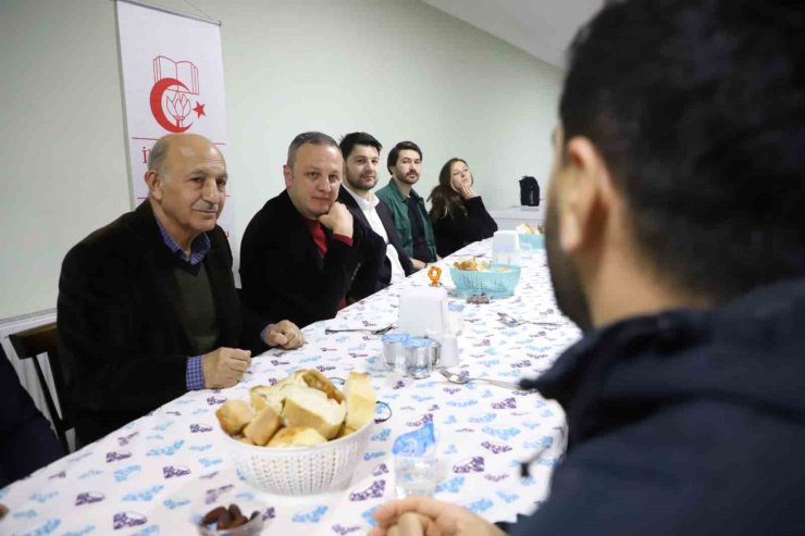 Başkan Alan, depremzedelerle iftarda buluştu